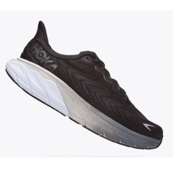 Hoka One One Other - HOKA ONE ONE Arahi 6 Sneakers Size 8D